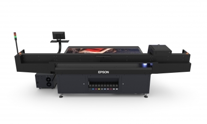 Поглед отзад: Epson SureColor SC-V7000 UV LED принтер от FACTOR.BG